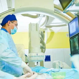Radiologie interventionnelle : quand les radiologues sont au bloc