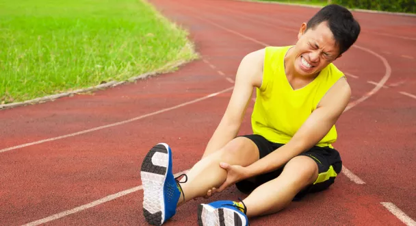 La fracture de fatigue, une pathologie du sportif en bonne santé.
